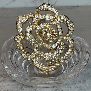 Elizabeth Taylor for Avon Vintage Brooch